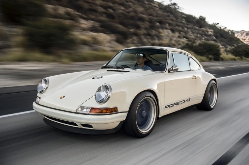 01-singer-911-newcastle