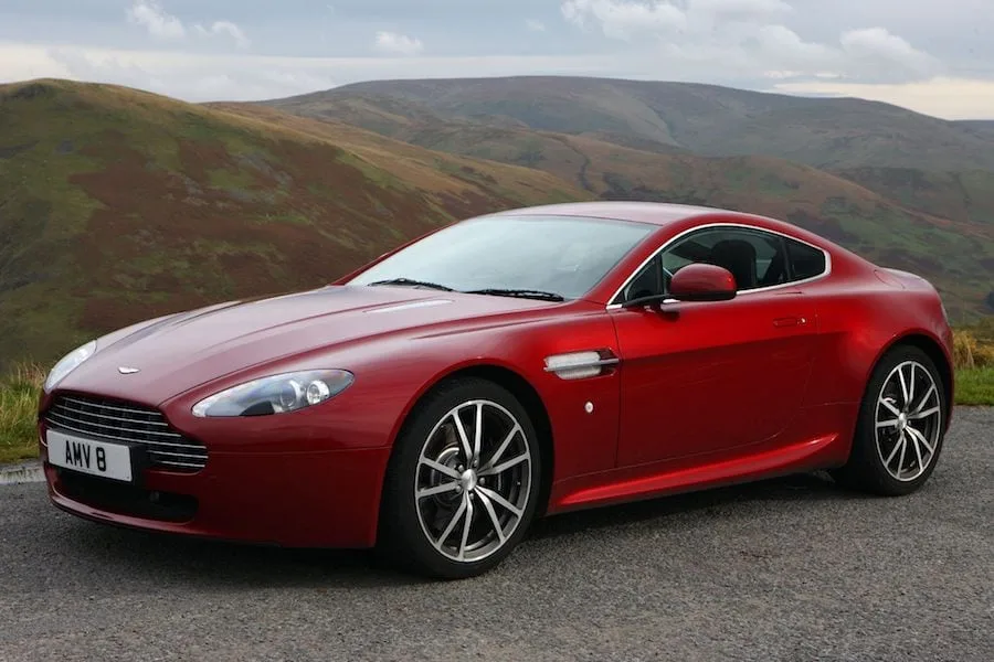 Aston Martin V8 Vantage_preview