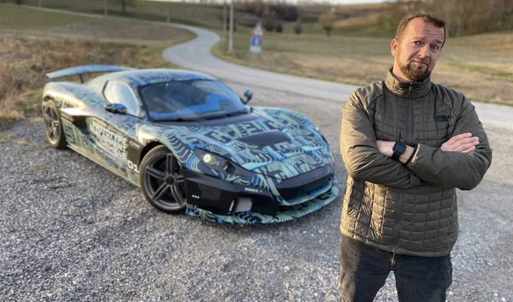 Hard Cell Free Car Mag