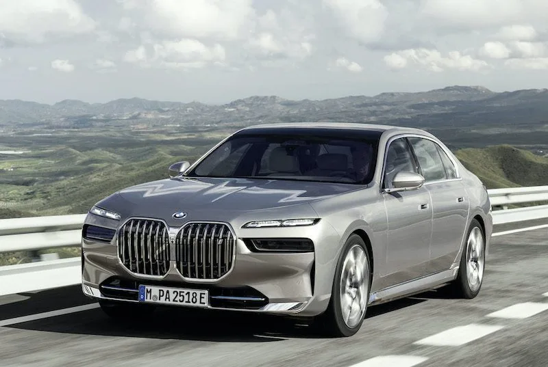 BMW_i7_free_car_mag