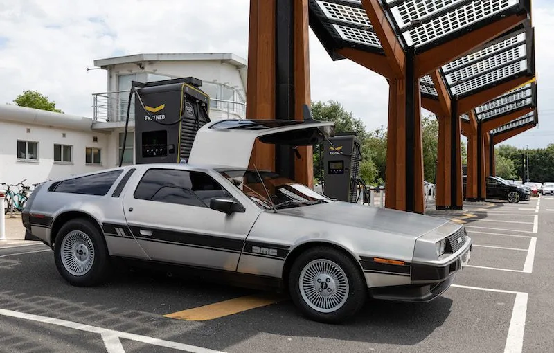 ElectrogenicElectric-DeLorean-charging-4 copy