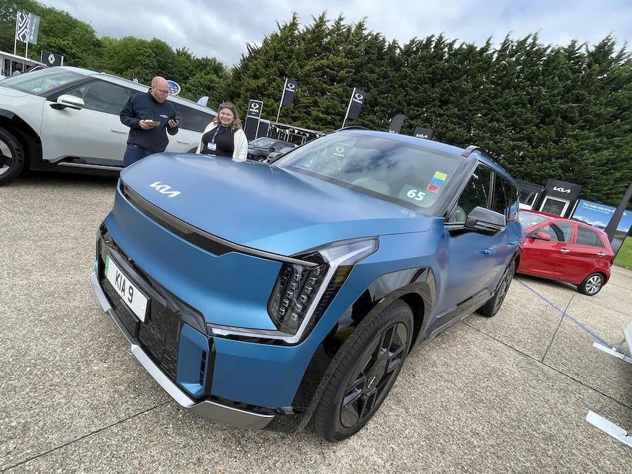 kia ev9-free_car-Mag