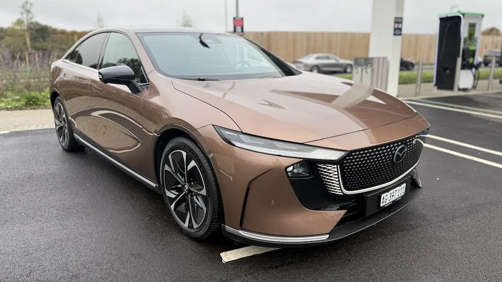 Mazda 6e
