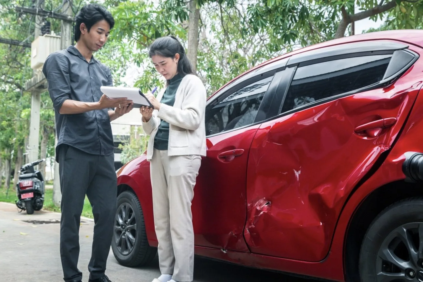 How Can You Get Help With Insurance Claims After a Car Accident?